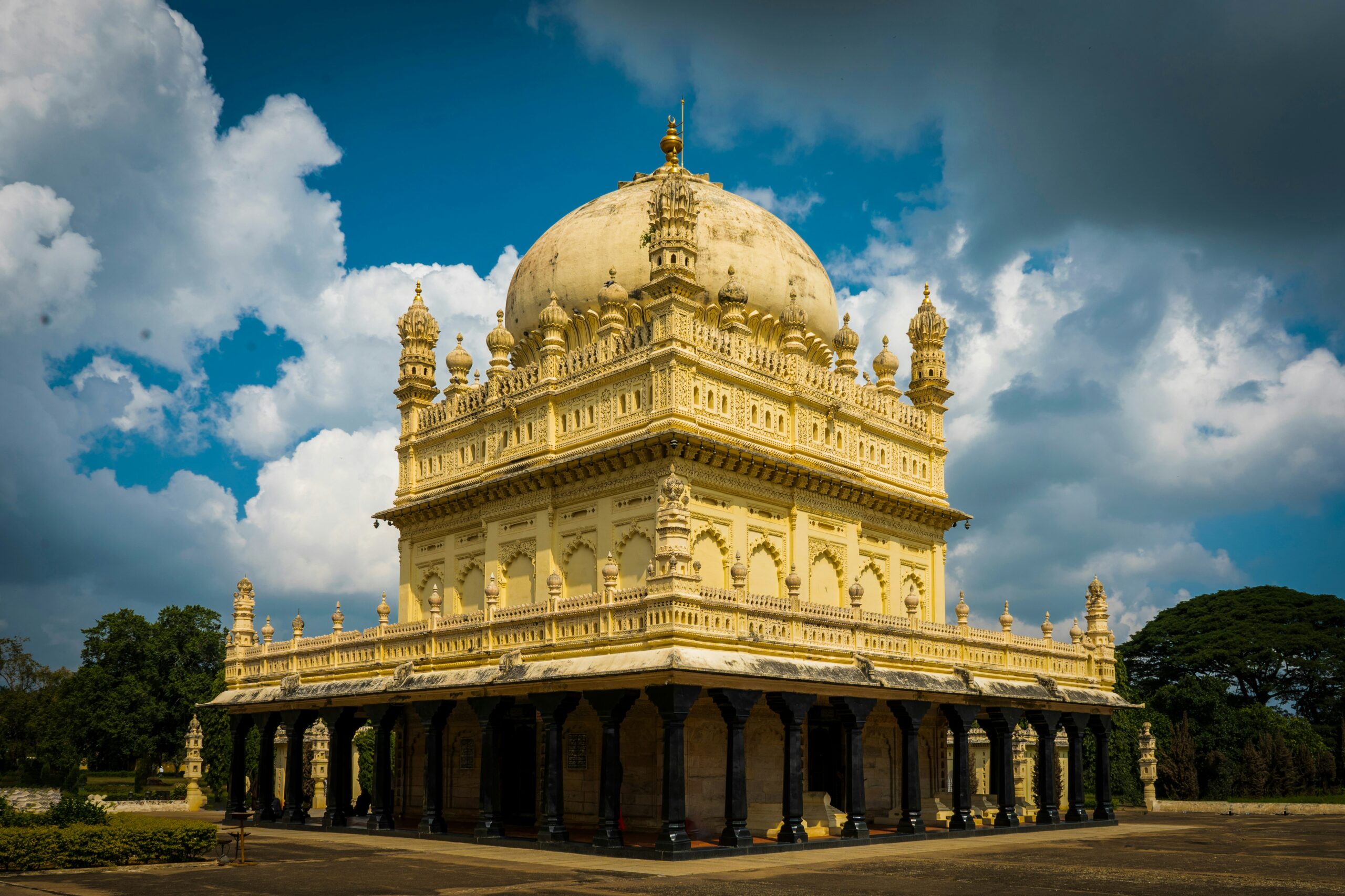 Enchanting Karnataka: A 6-Day Journey through Mysore and Coorg